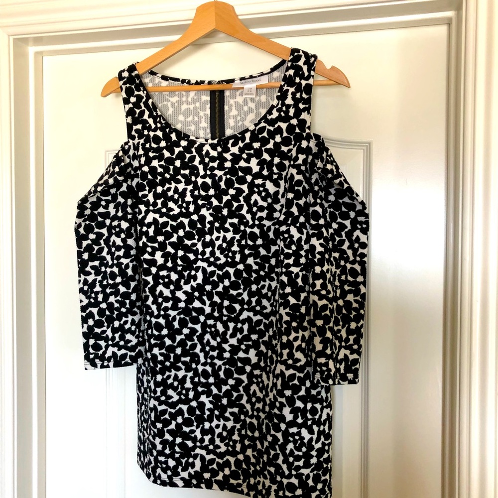 Motherhood Maternity Peak-a-Boo Shoulder Top in Black and White for Sale!